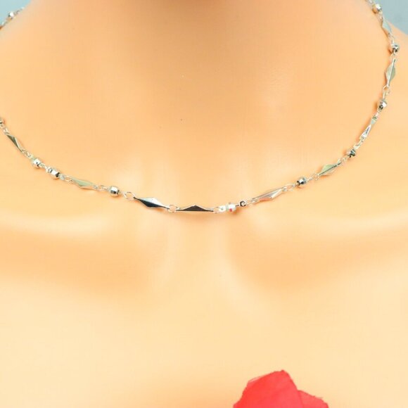 Delicate & Contemporary Necklace Chain, A Lovely Choice for Women, EVCH1672 - Picture 1 of 10